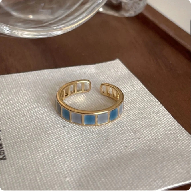 Blue Golden Ring